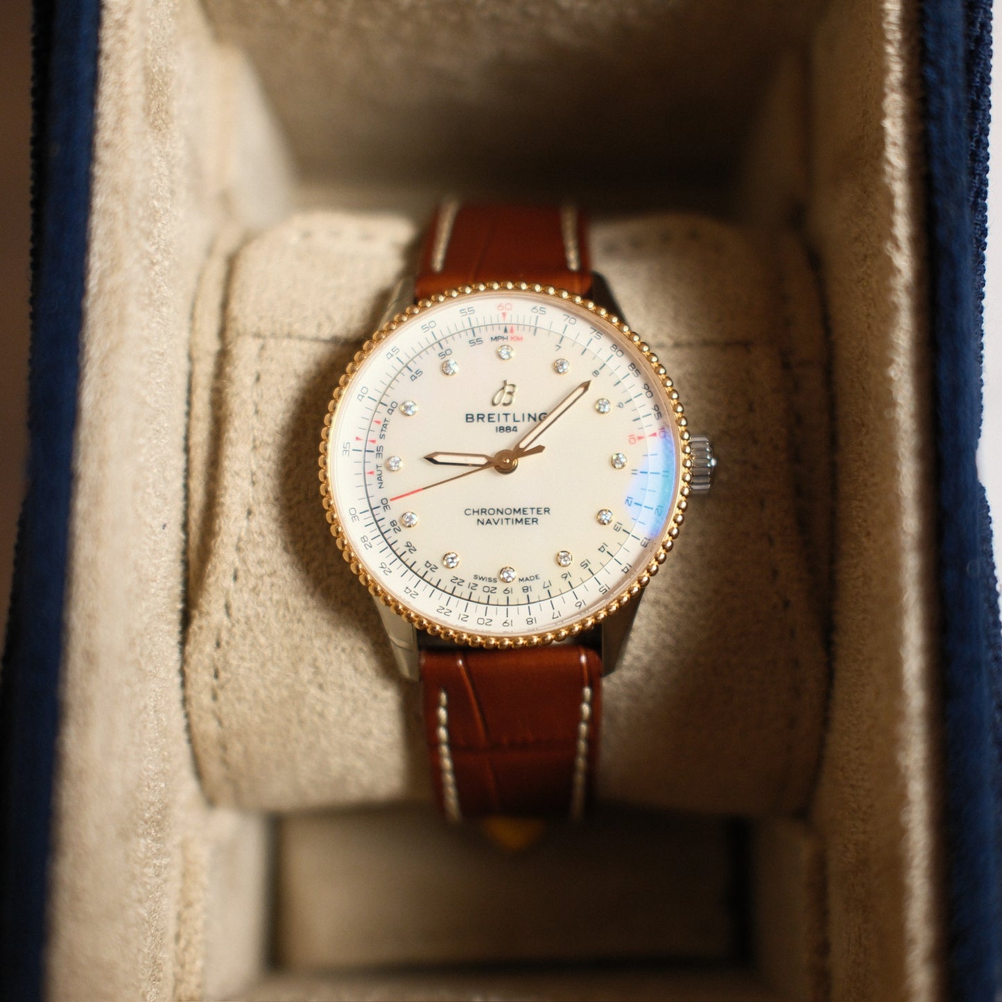 Breitling Navitimer 36 Mother Of Pearl Diamond Dial Special Edition (Full-Set/Mint)