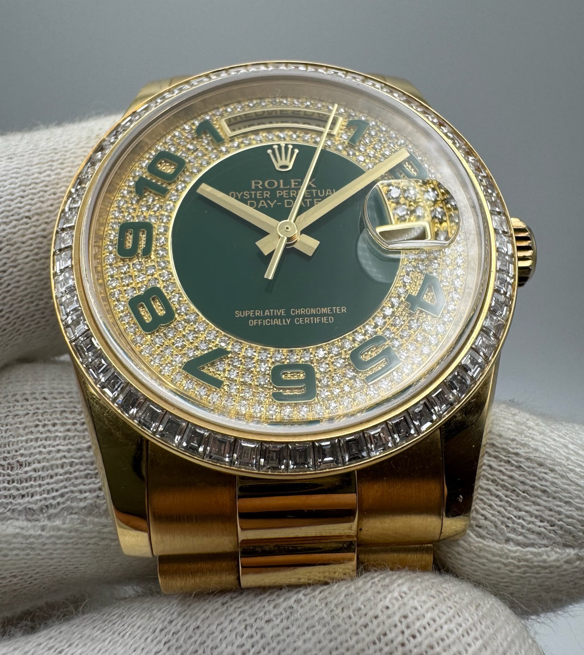 Rolex Day-Date 36 Extremely Rare Green Enamel Dial Factory Diamonds Baguette Bezel 2016 (Full-Set/Unpolished)