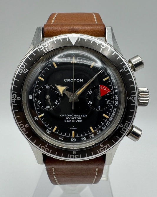 Croton Aviator Sea Diver Chronograph Manual Winding Yellow Patina Broad Arrow Hands Faded Bezel 1960s (Unpolished)