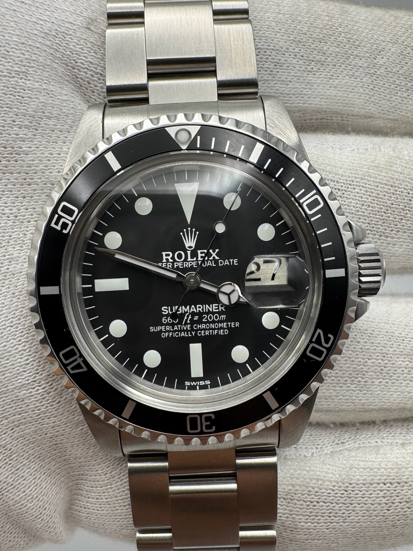 Rolex Submariner Date 1680 Full Steel Rolex Service 1979 (Rolex Service Papers/Box)