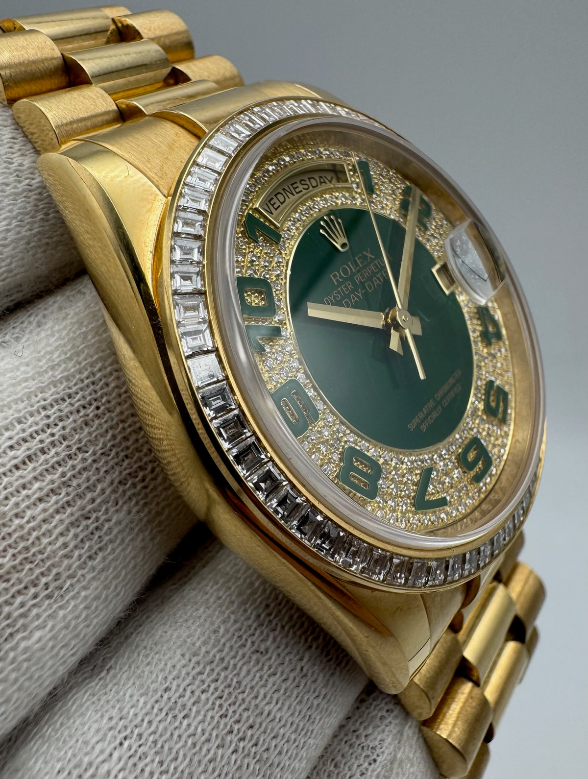 Rolex Day-Date 36 Extremely Rare Green Enamel Dial Factory Diamonds Baguette Bezel 2016 (Full-Set/Unpolished)