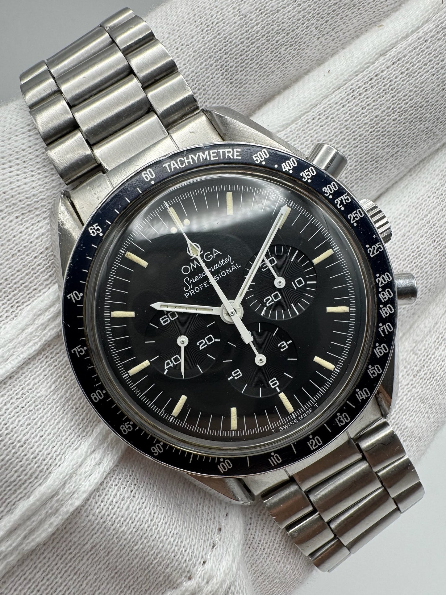 Omega Speedmaster Professional Moonwatch Full Steel Tritium Dial Blue Insert 1970’s (Unpolished)