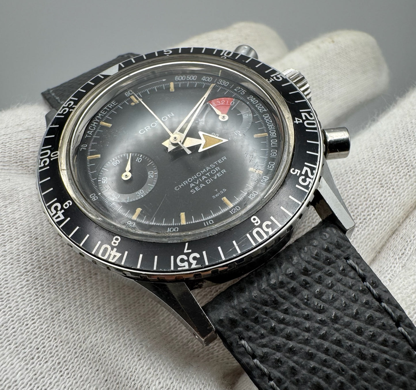 Croton Aviator Sea Diver Chronograph Manual Winding Yellow Patina Broad Arrow Original Owner 1960s (Unpolished)