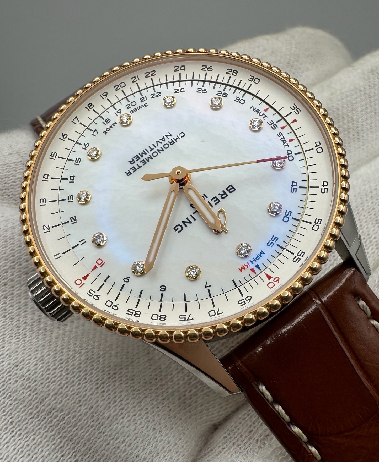 Breitling Navitimer 36 Mother Of Pearl Diamond Dial Special Edition (Full-Set/Mint)