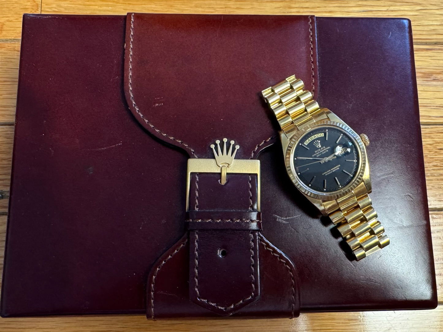 Rolex Day-Date 36 Full Gold Black Pie Pan Dial 1970 (Unpolished/Serviced)