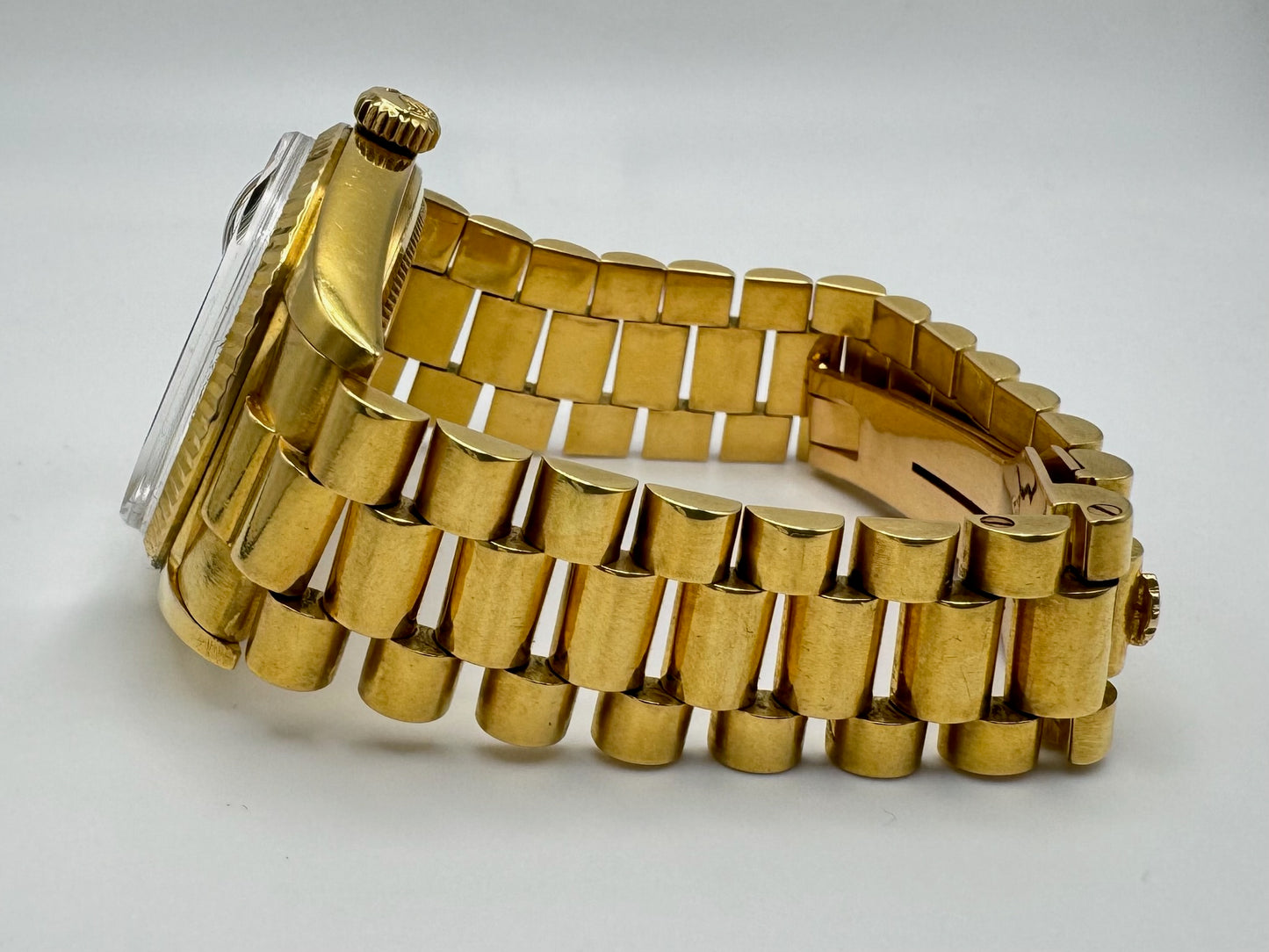 Rolex Day-Date 36 Full Gold Black Pie Pan Dial 1970 (Unpolished/Serviced)