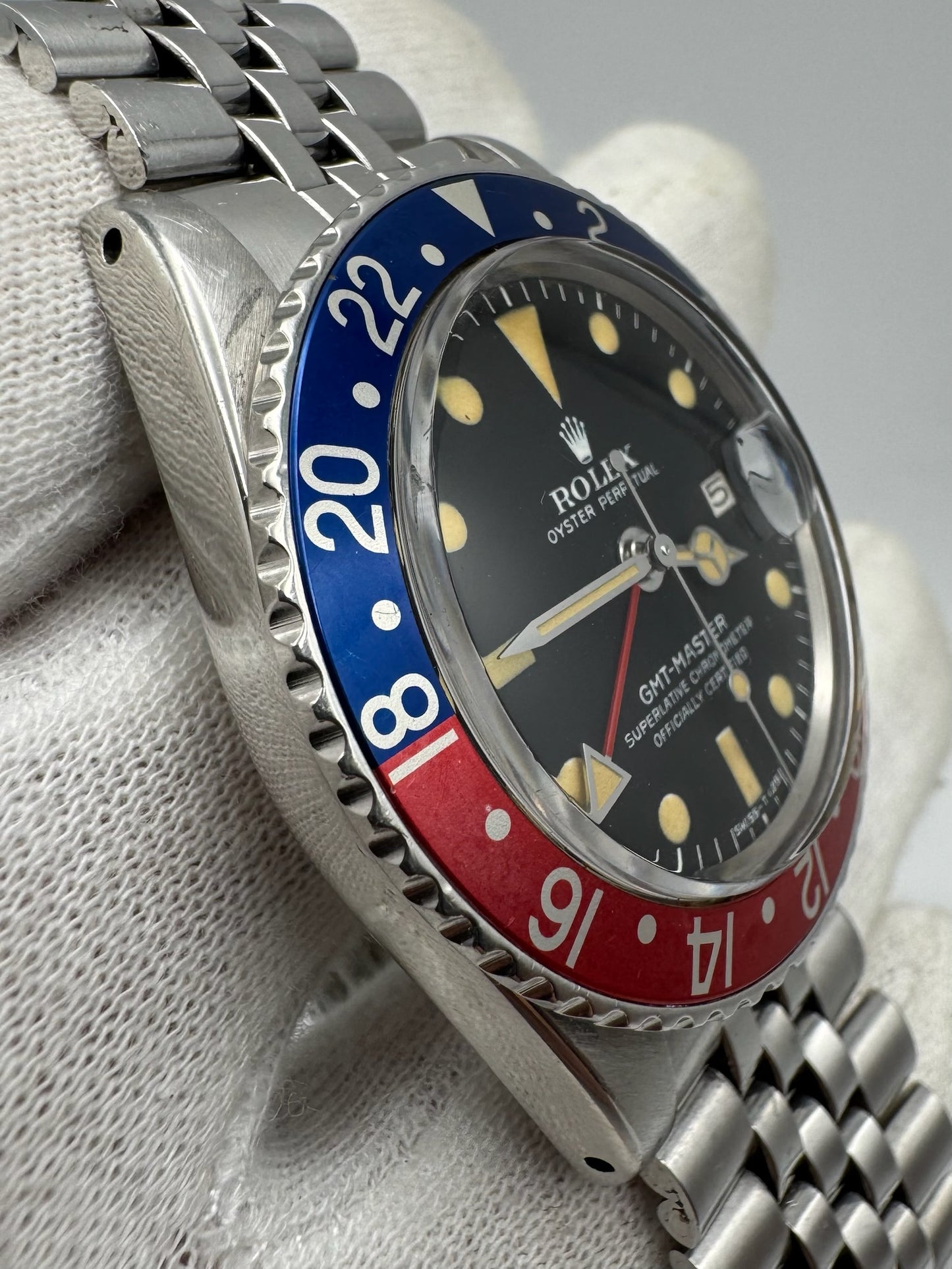 Rolex GMT-Master 1675 Extremely Rare MK 2.5 Red Back Pepsi Insert 1972 (Serviced)