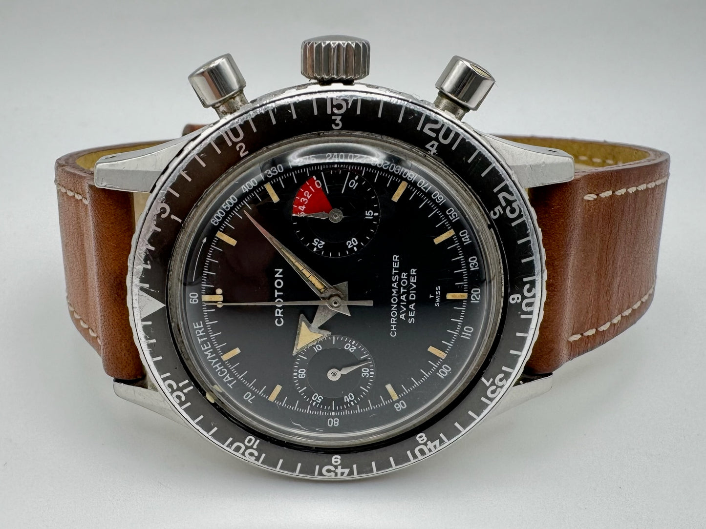 Croton Aviator Sea Diver Chronograph Manual Winding Yellow Patina Broad Arrow Hands Faded Bezel 1960s (Unpolished)