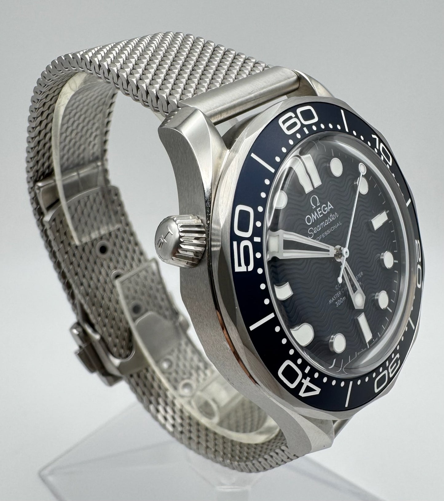 Omega Seamaster Diver 300M James Bond Full Steel Blue Dial 2023 (Full-Set/Mint)