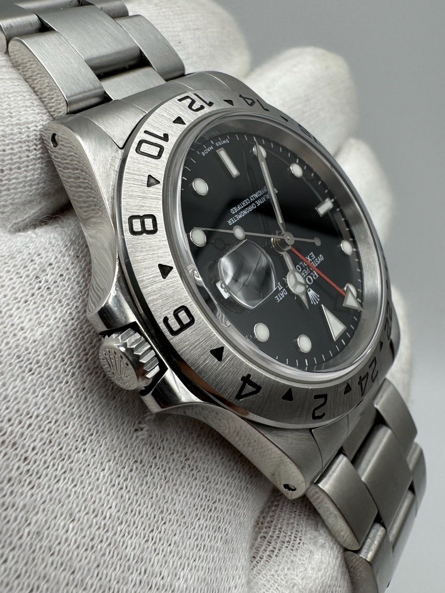 Rolex Explorer II Steel Black Dial Y Serial 2002 (Mint)