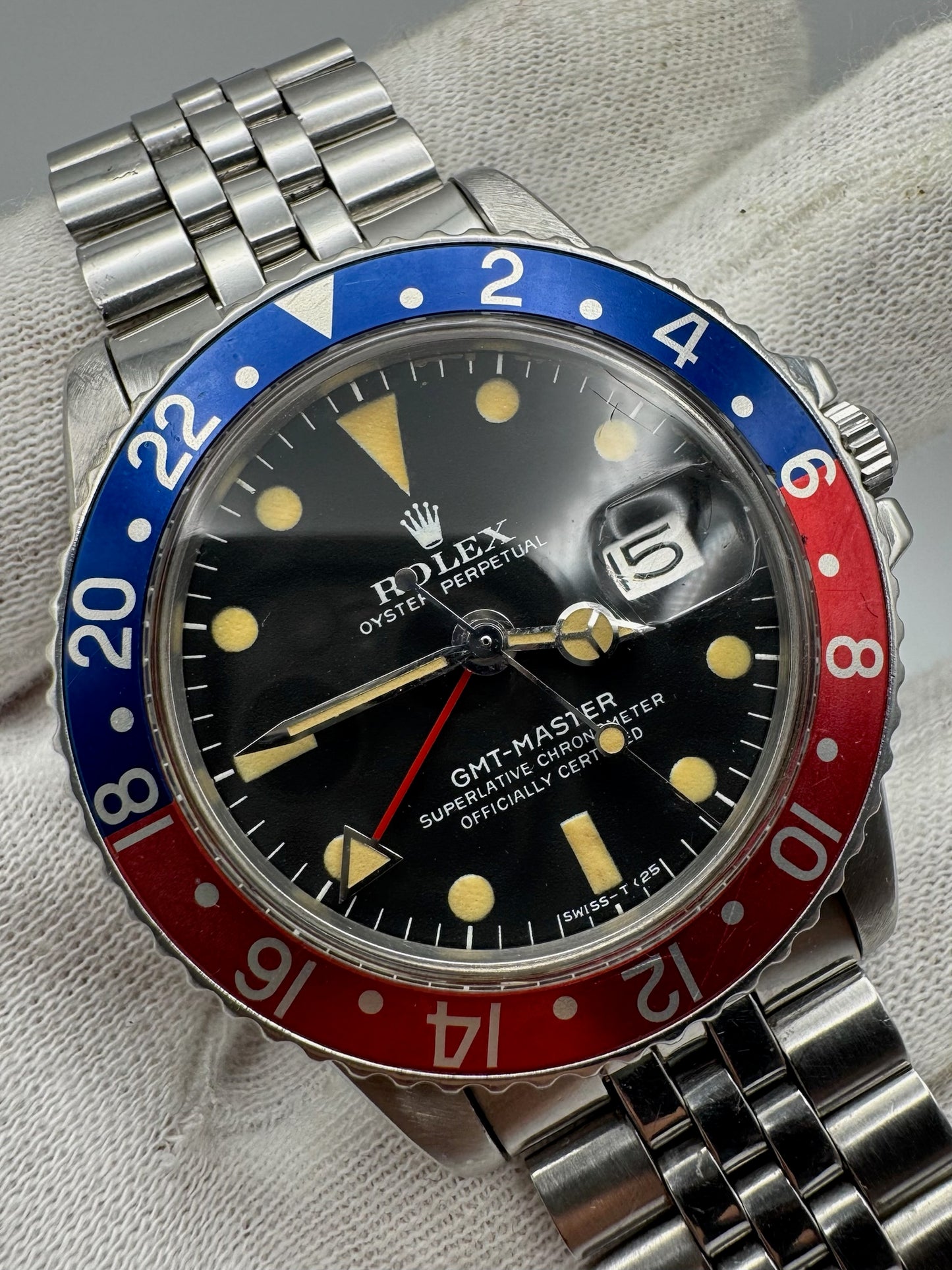 Rolex GMT-Master 1675 Extremely Rare MK 2.5 Red Back Pepsi Insert 1972 (Serviced)