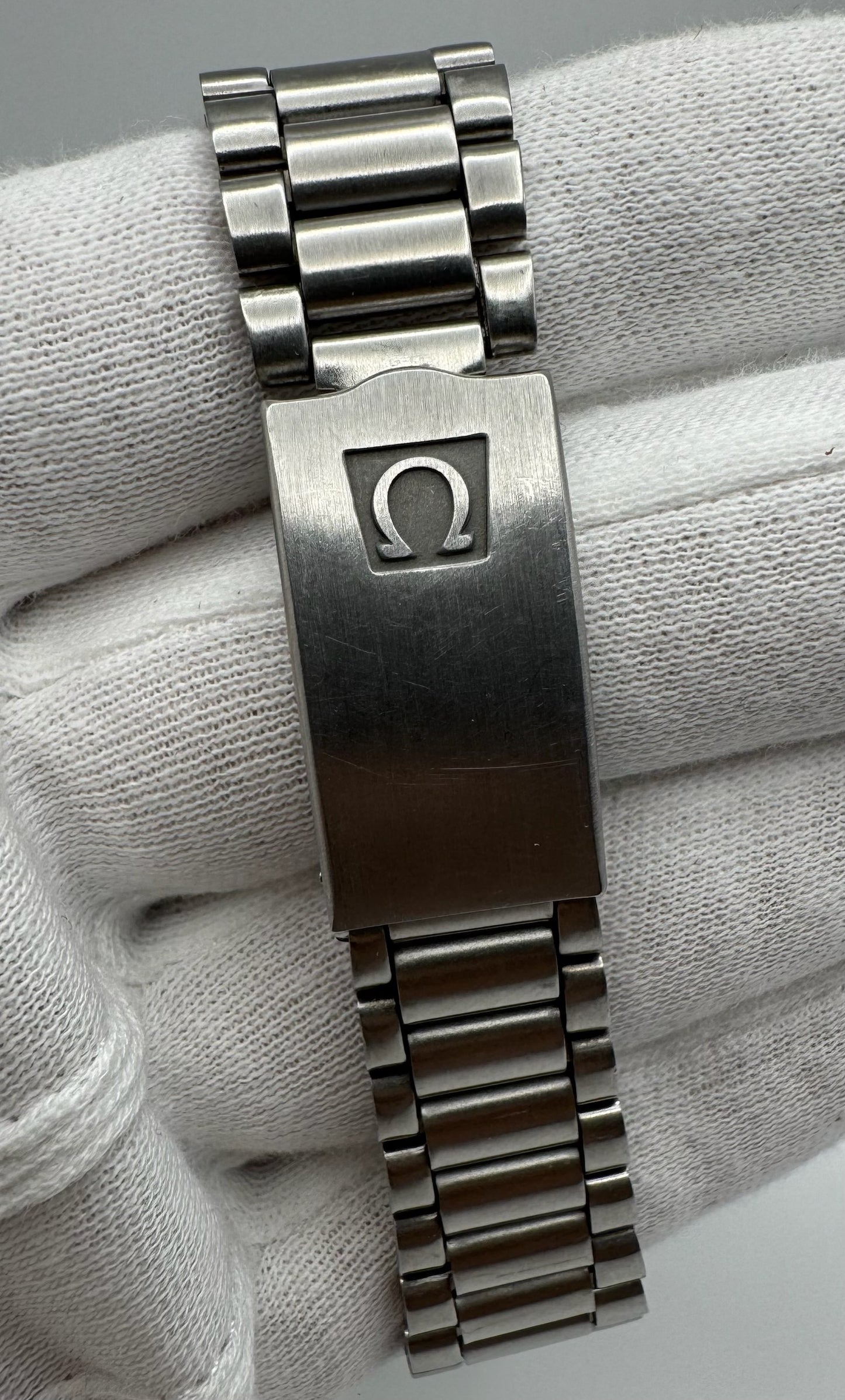Omega Speedmaster Professional Moonwatch Full Steel Tritium Dial Blue Insert 1970’s (Unpolished)