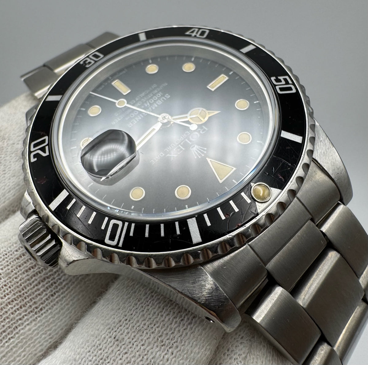 Rolex Submariner Date 16800 Ghost/Grey Dial Yellow Patina 1986 (Unpolished/Serviced)