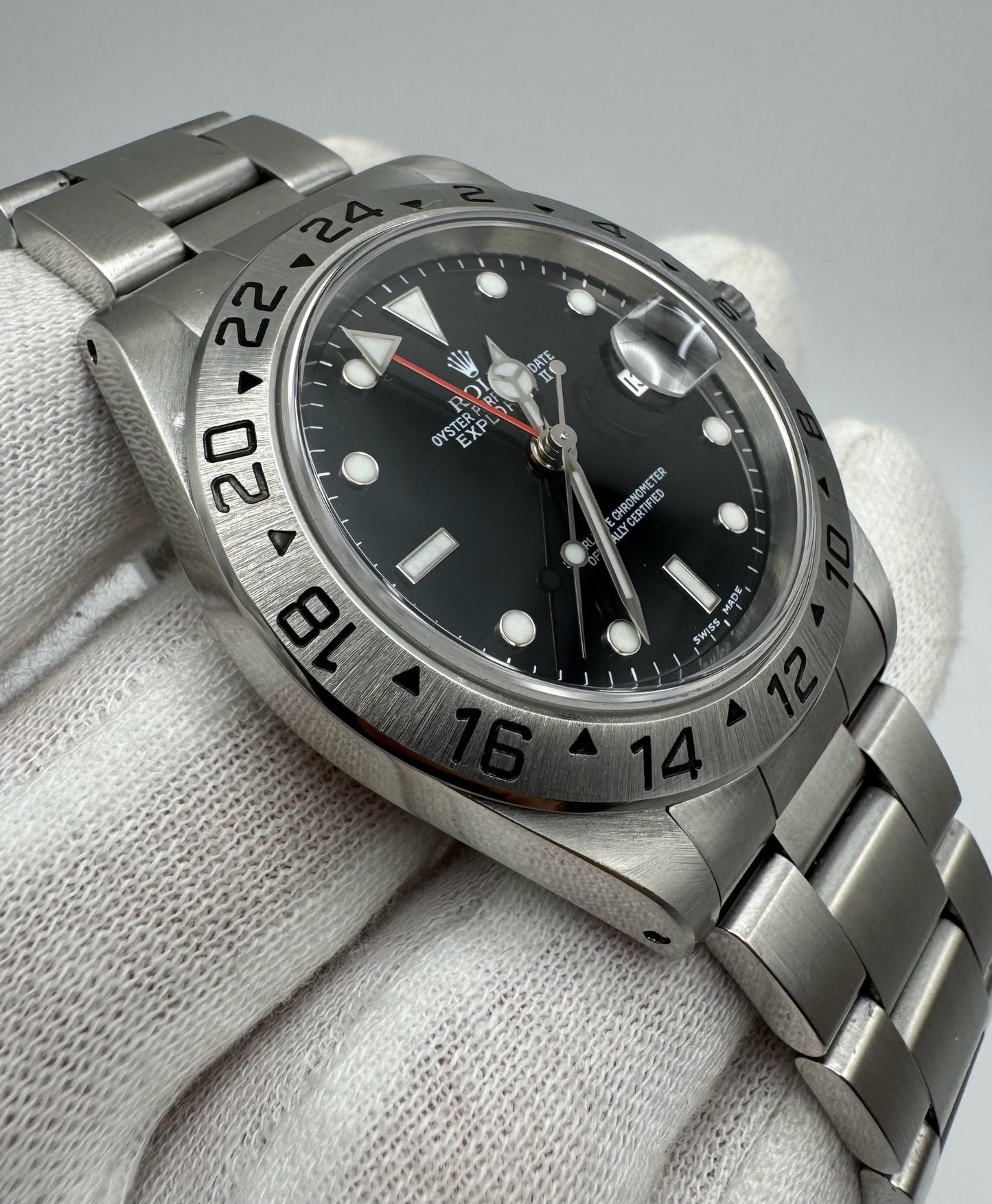 Rolex Explorer II Steel Black Dial Y Serial 2002 (Mint)