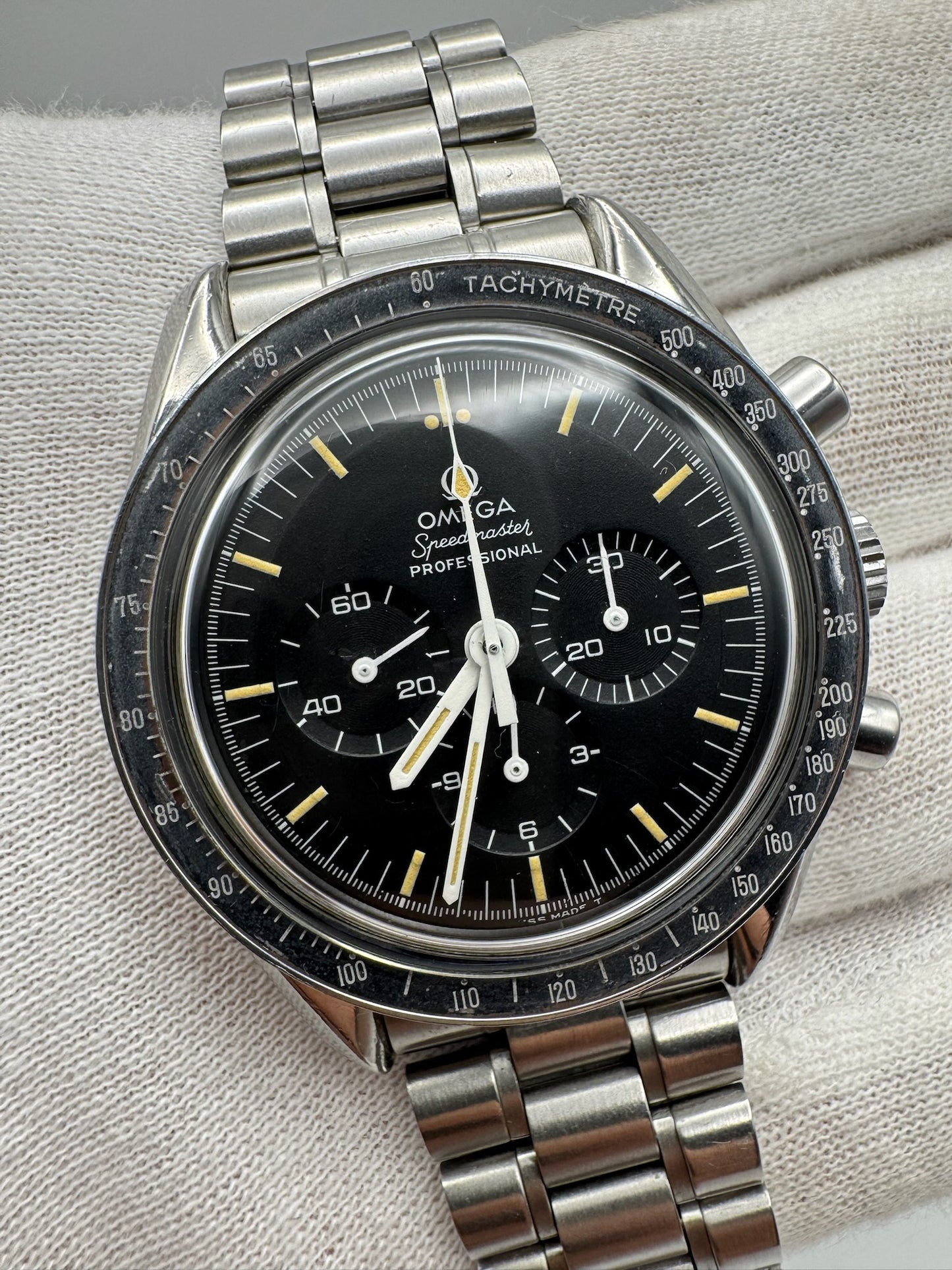 Omega Speedmaster Professional Moonwatch Full Steel Yellow Patina Step Dial Ghost Bezel (Serviced)
