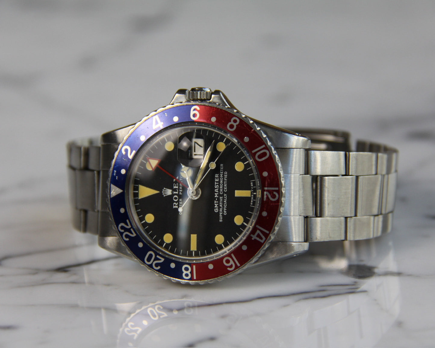 Rolex GMT-Master 1675 MK2 Heavy Patina All Red GMT Hand Pepsi Red Back 1971 (Full-Set/Serviced)