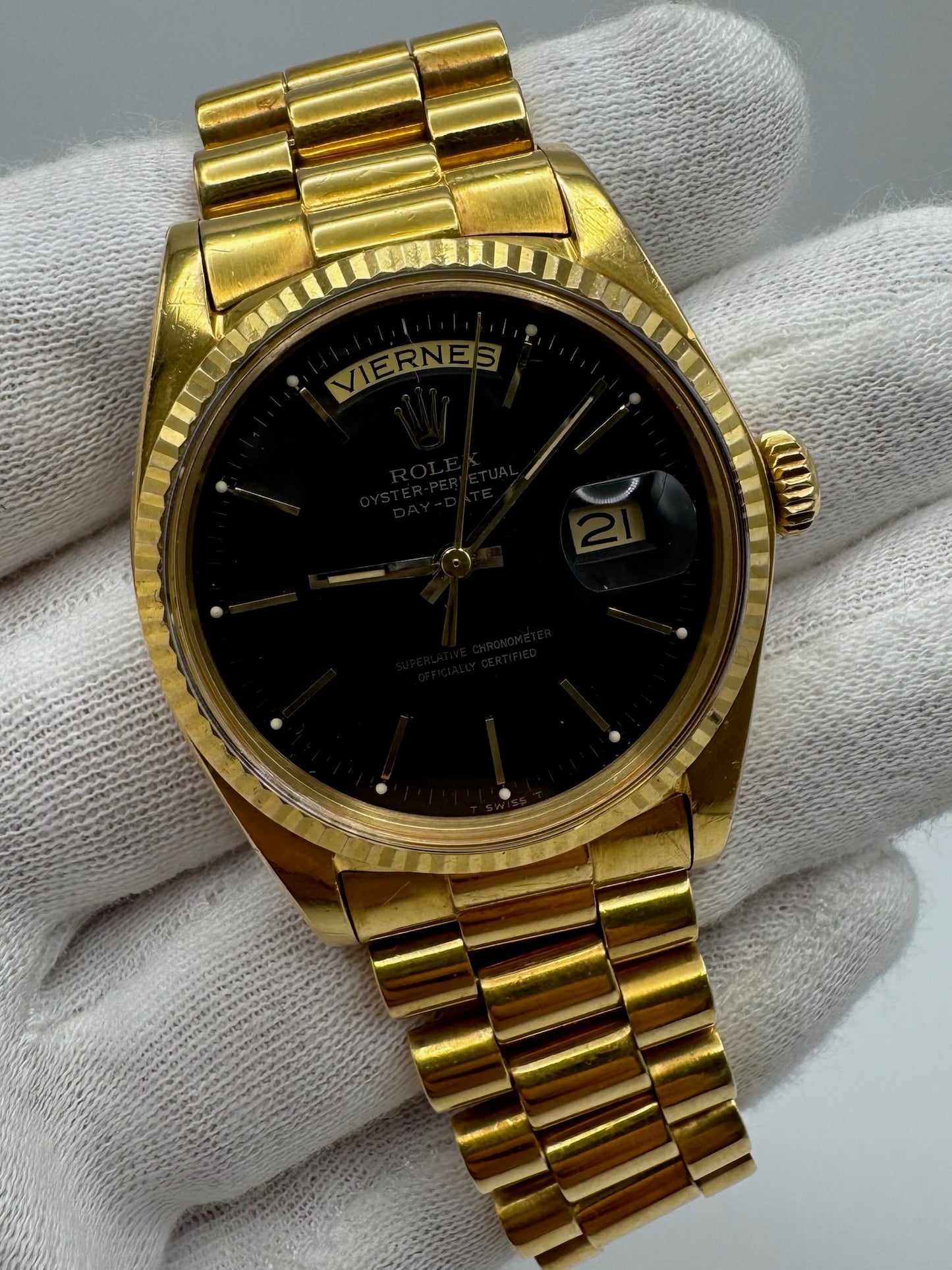 Rolex Day-Date 36 Full Gold Black Pie Pan Dial 1970 (Unpolished/Serviced)