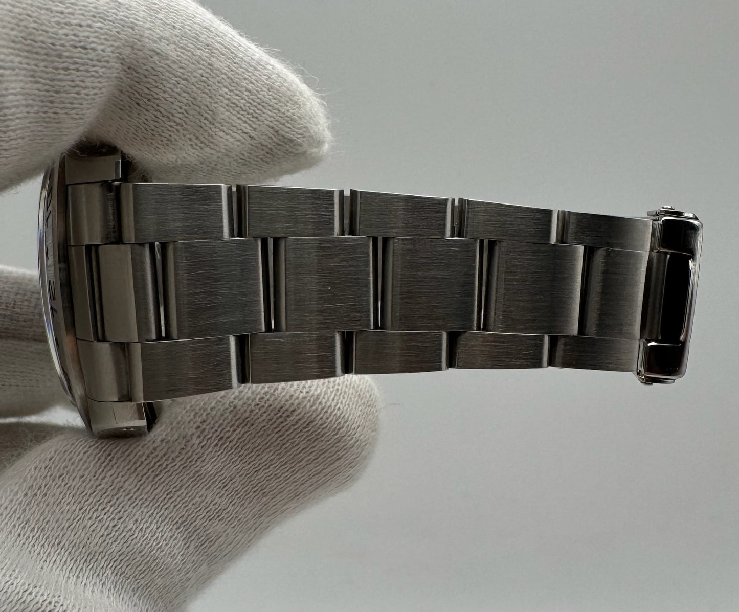 Rolex Explorer II Steel Black Dial Y Serial 2002 (Mint)