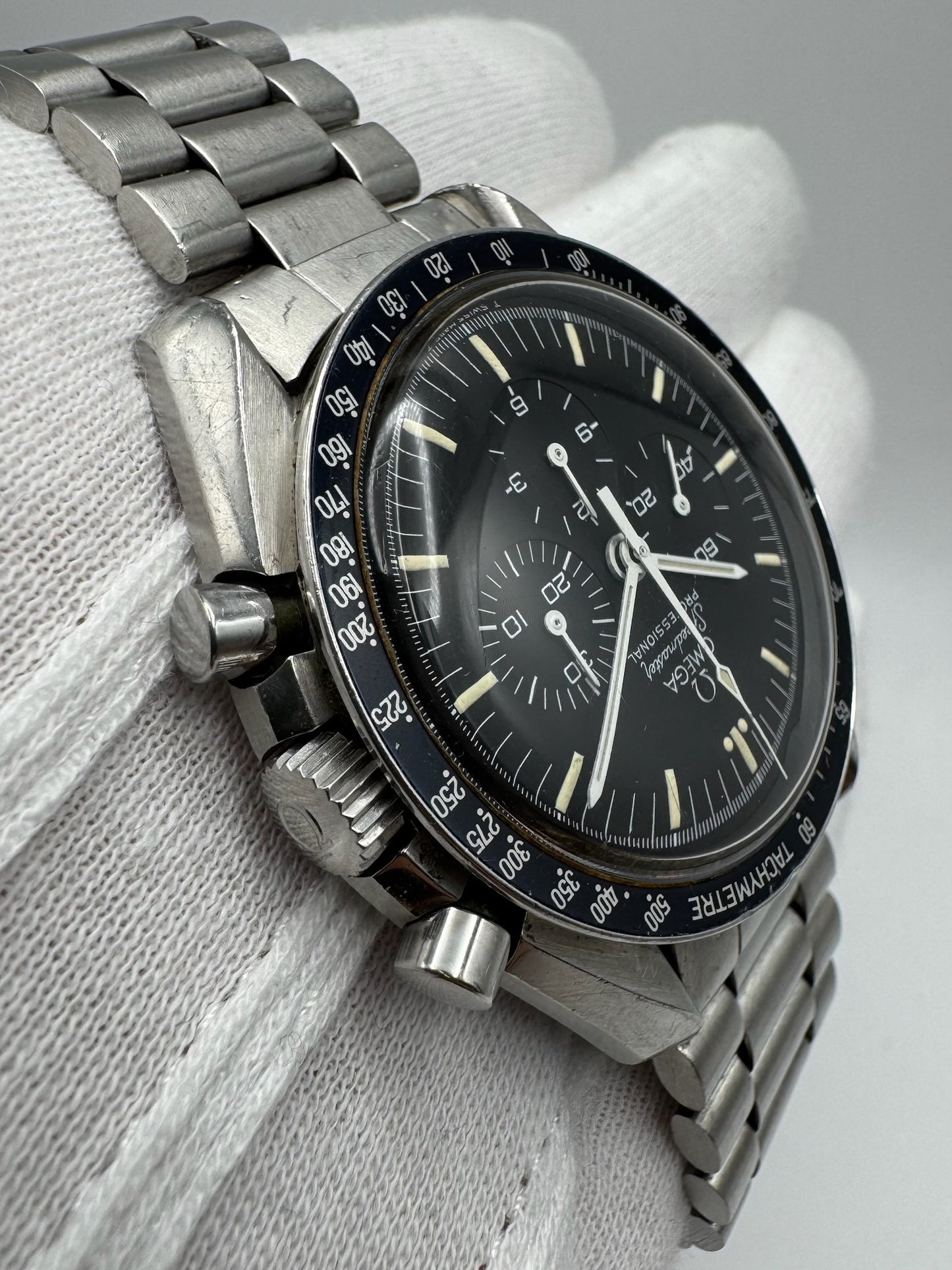 Omega Speedmaster Professional Moonwatch Full Steel Tritium Dial Blue Insert 1970’s (Unpolished)