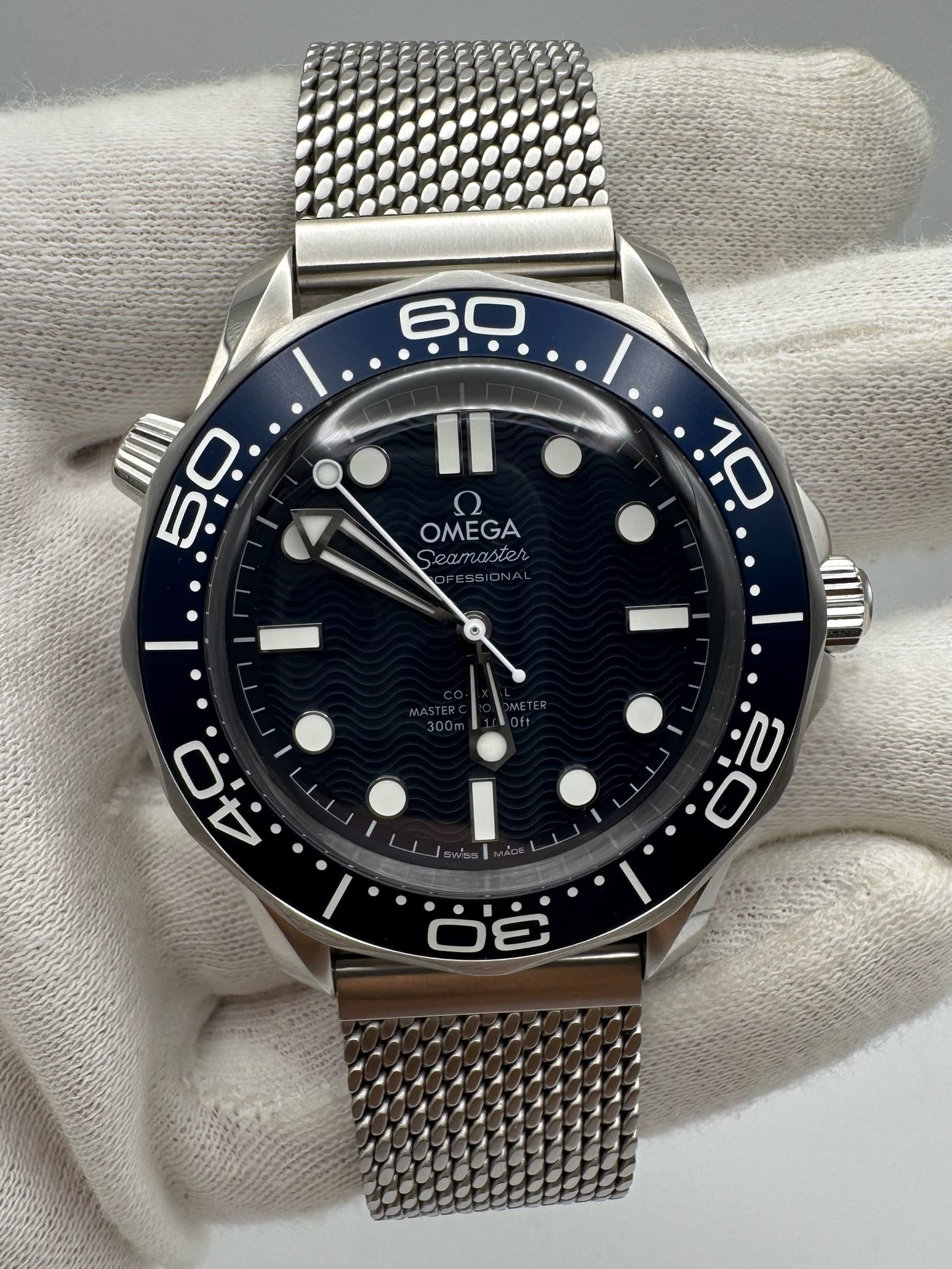 Omega Seamaster Diver 300M James Bond Full Steel Blue Dial 2023 (Full-Set/Mint)