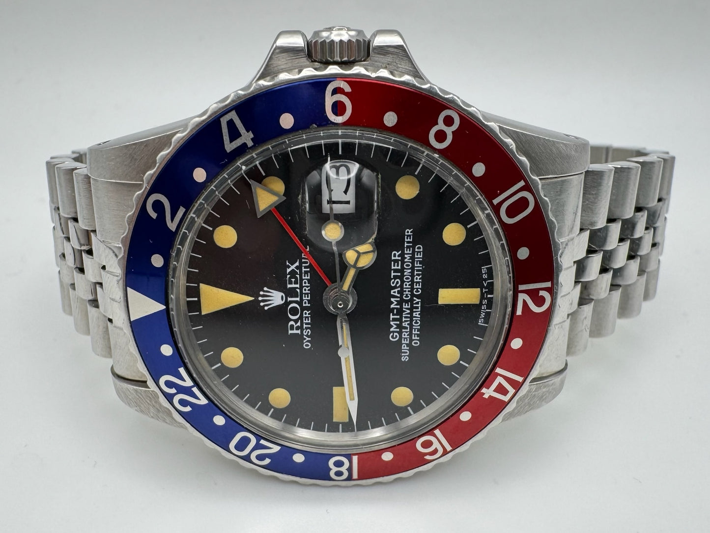 Rolex GMT-Master 1675 Full Steel Jubilee Pepsi Yellow Patina Early Service Tritium Dial 1975