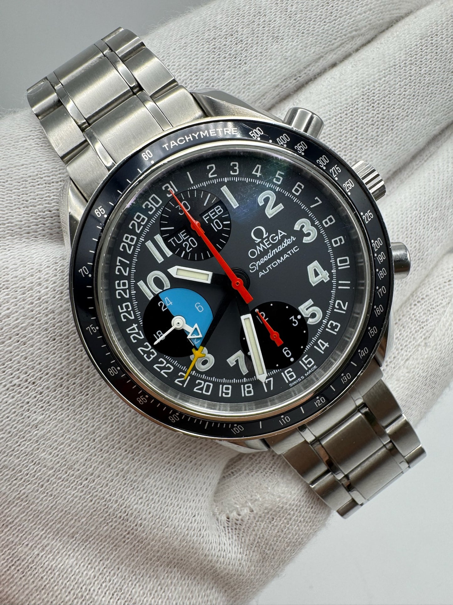 Omega Speedmaster Day Date Reduced Triple Calendar Steel Chronograph Automatic 1990 (Authenticity Certificate)
