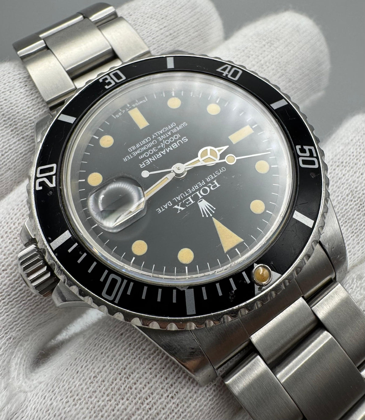 Rolex Submariner Date 16800 Matte Dial Yellow Patina 1986 (Full-Set/Serviced)
