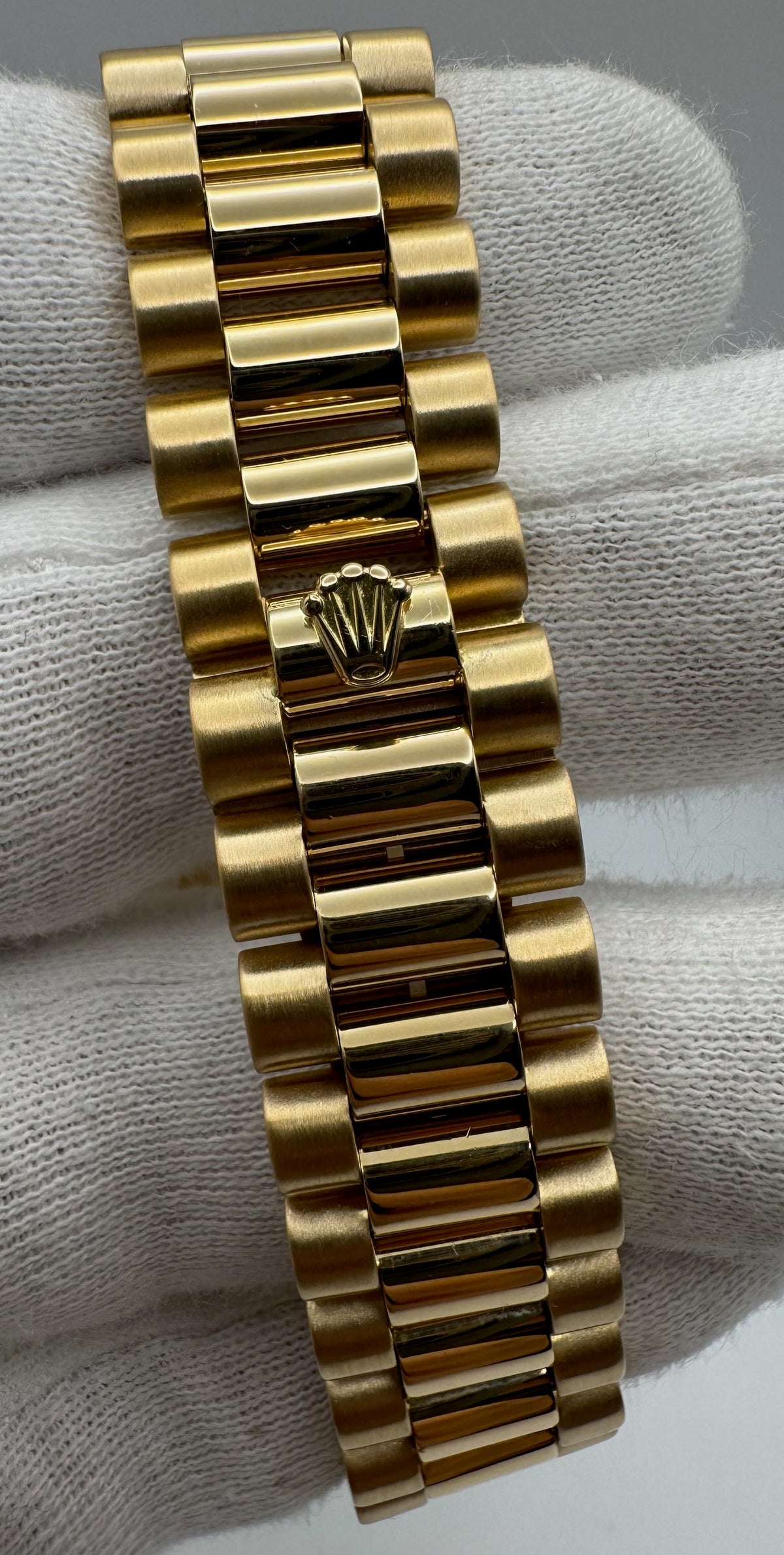 Rolex Day-Date 18038 Yellow Gold Burl Wood Dial Rare 1986 (Full-Set/Serviced)