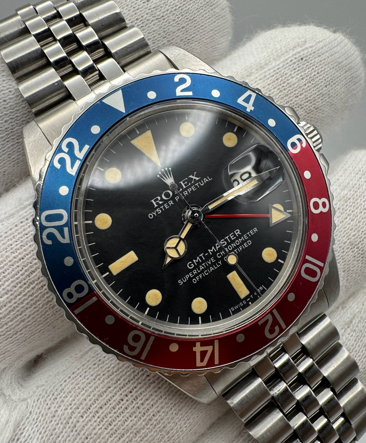 Rolex GMT-Master 1675 MK4 Pepsi Yellow Patina 1978 (Full-Set/Unpolished/Serviced)