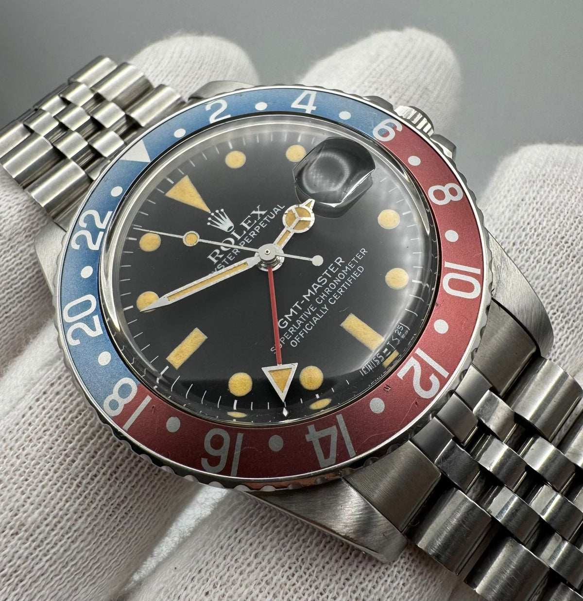 Rolex GMT-Master 16750 Matte Dial Heavy Patina Faded Pepsi Bezel 1984 (Full-Set/Serviced)