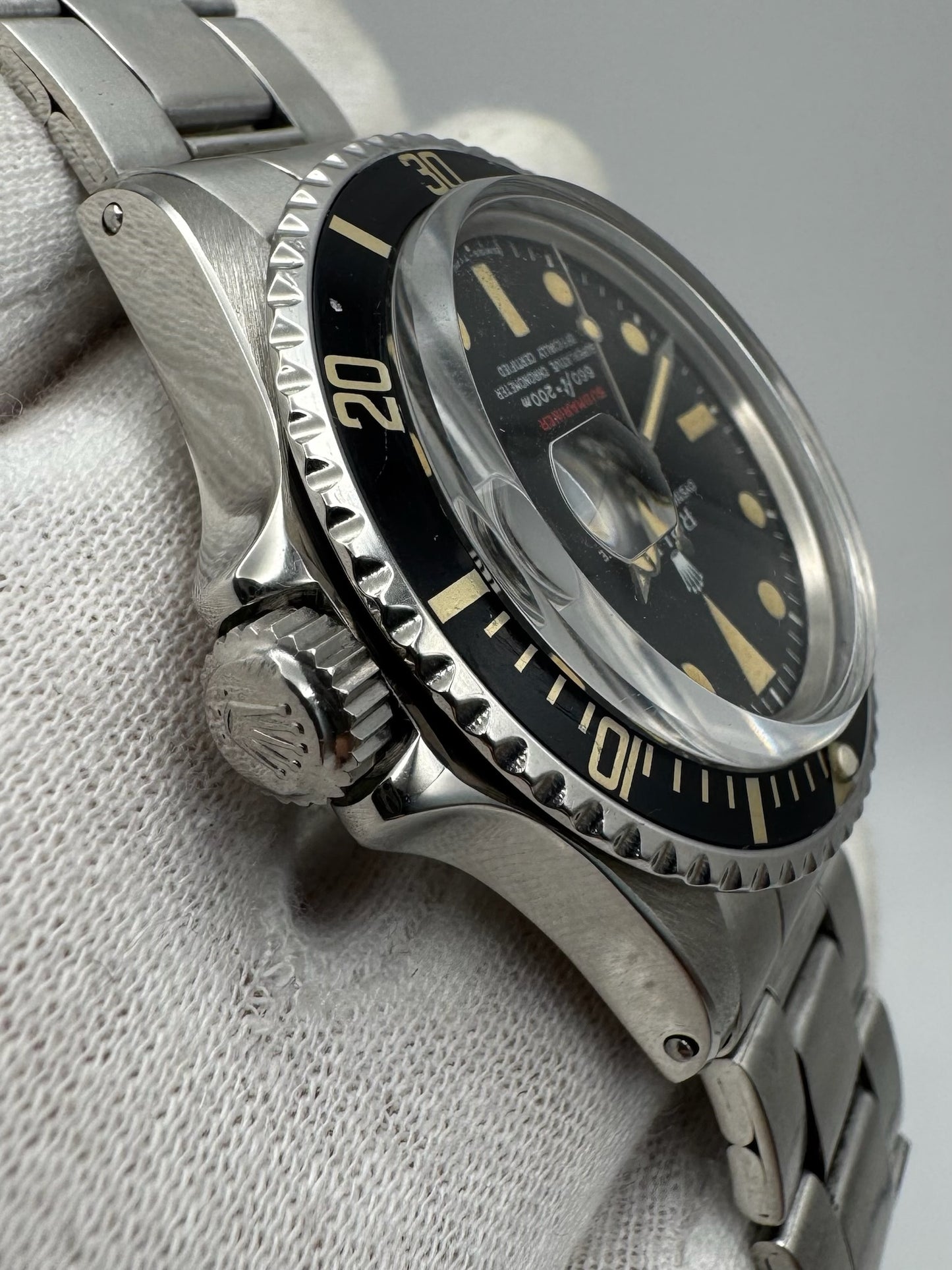 Rolex Submariner Date 1680 Red MK IV Yellow Patina 1969 (Serviced)