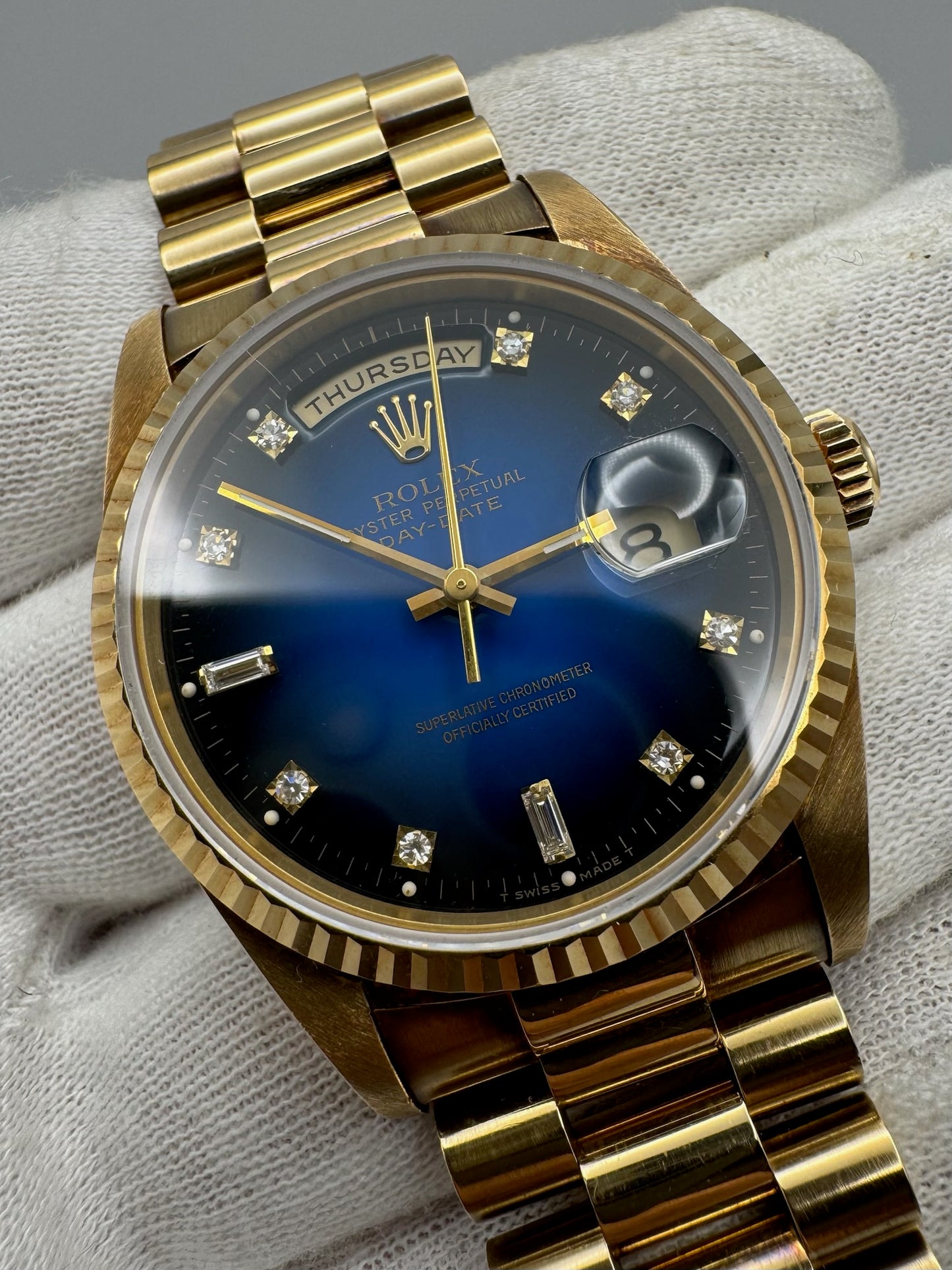 Rolex Day-Date 36 Full Gold OEM Blue Vignette Diamond Dial 1995 (Box & Service Papers/Unpolished)
