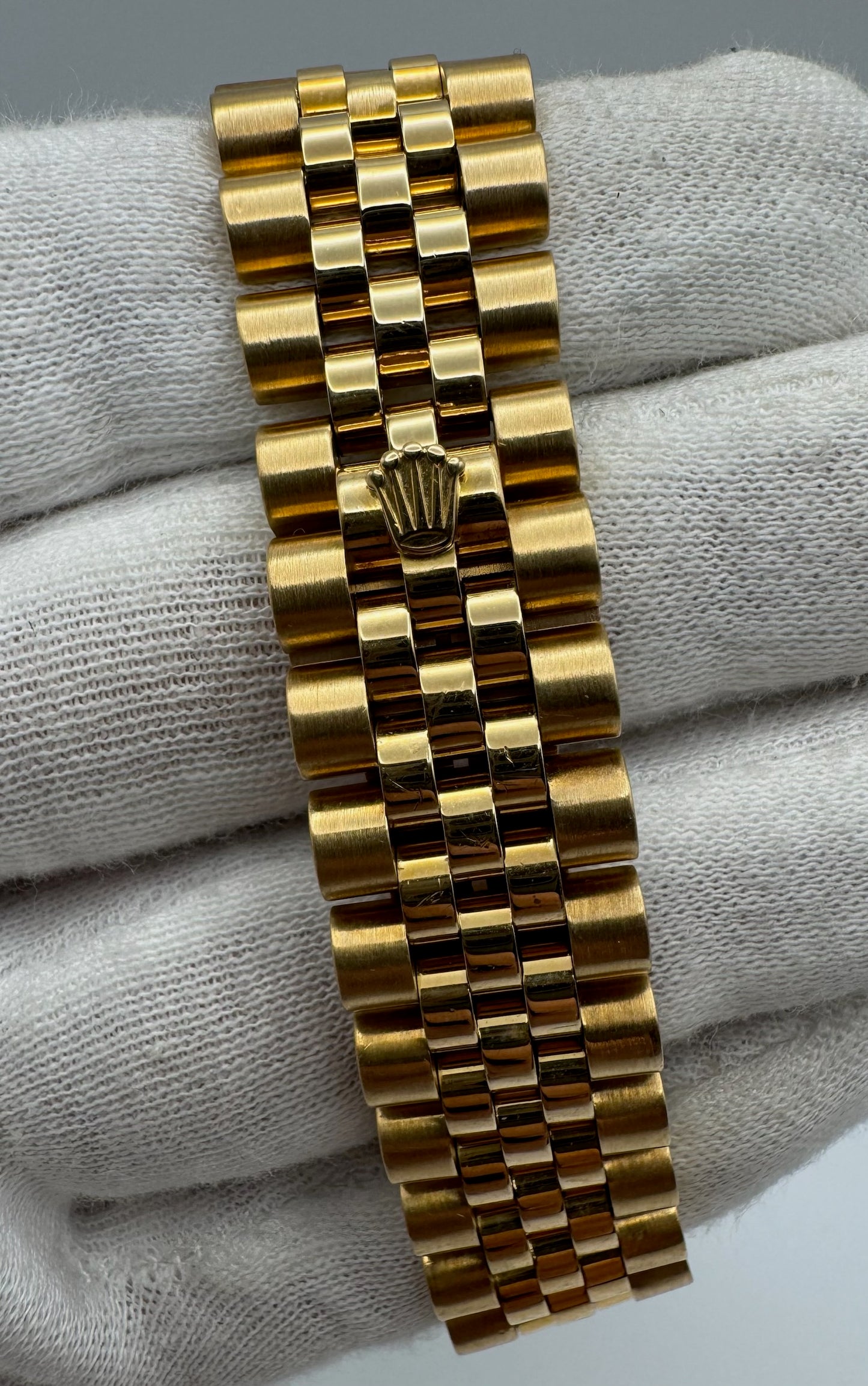 Rolex Datejust 36 Full Gold 18K OEM Factory Onyx Dial 1986 (Service Papers)