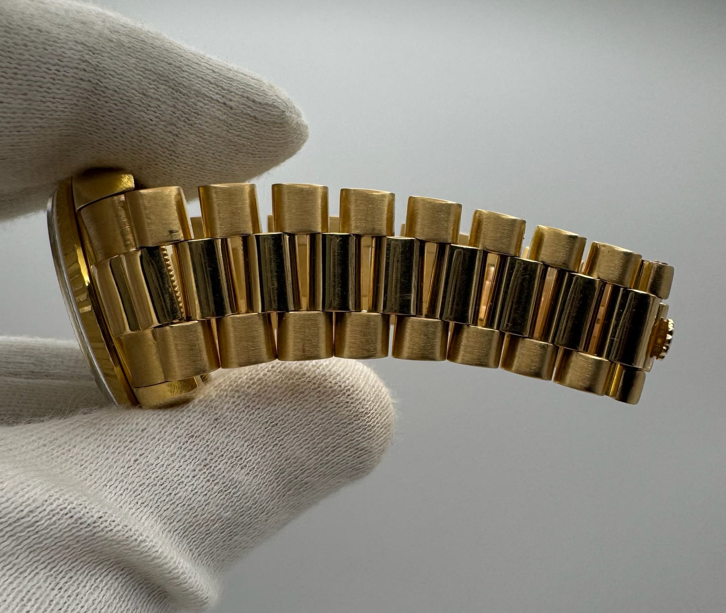 Rolex Day-Date 36 Full Yellow Gold White Cream Dial Roman Numerals 1985 (Serviced)