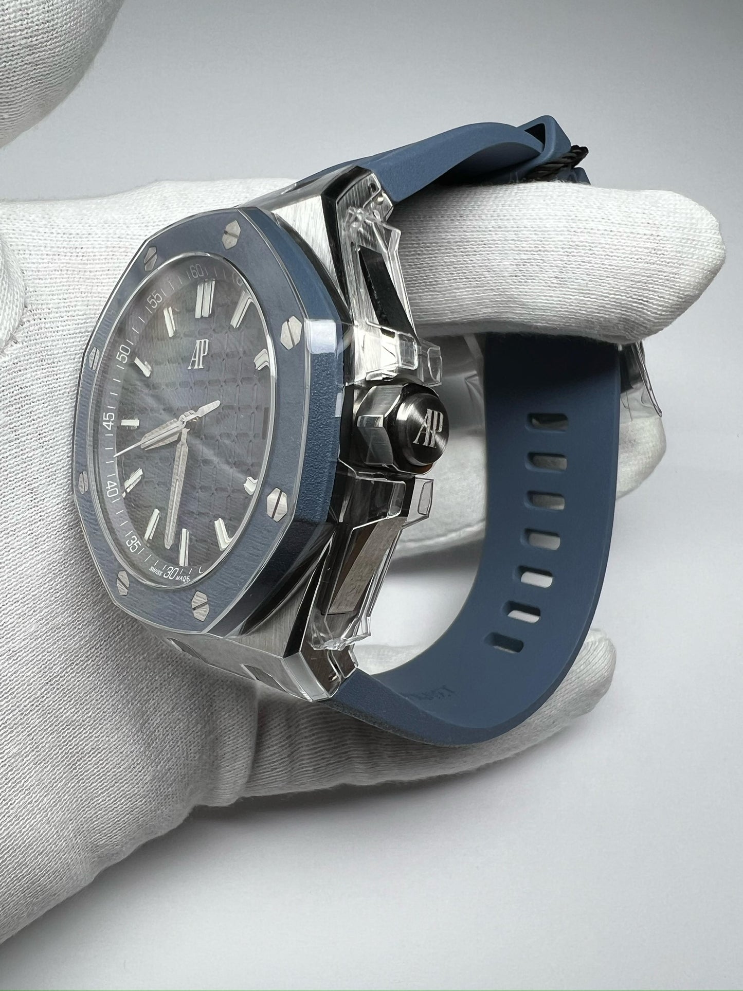 Audemars Piguet Royal Oak Offshore 43 Blue Dial 2025 (Full-Set/Unworn)