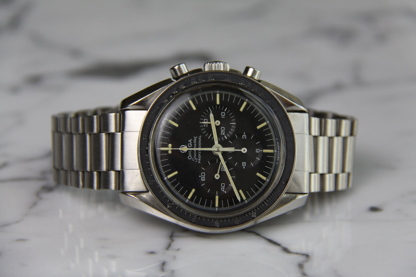 Omega Speedmaster Professional Moonwatch Full Steel Ghost Bezel Yellow Patina Step Dial 1969 (Serviced)