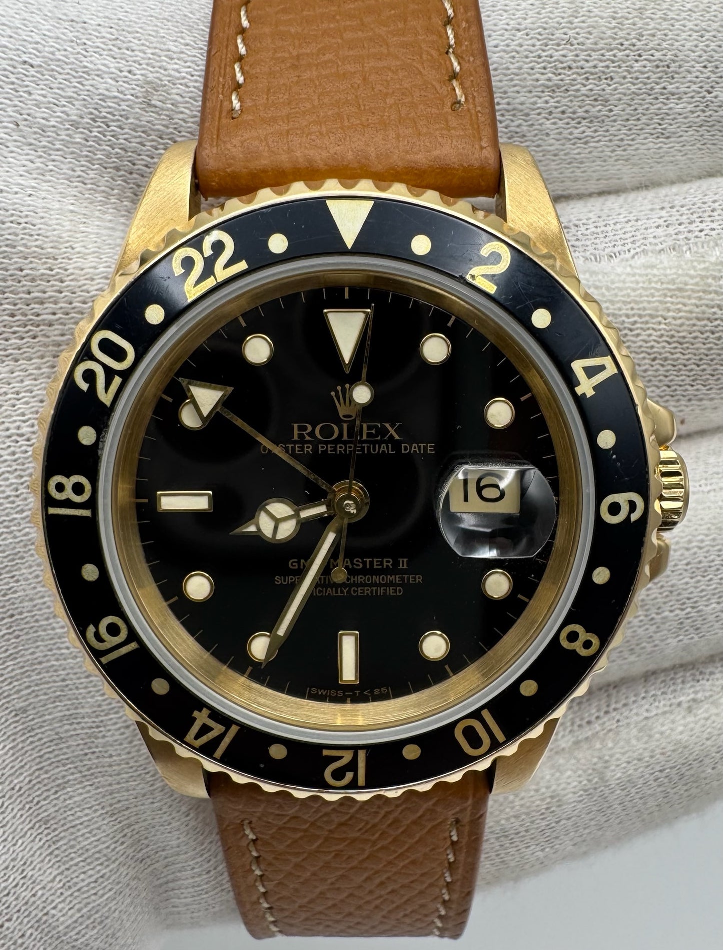 Rolex GMT-Master II 16718 Yellow Gold Head Black Tritium Dial 1991 (Mint/Serviced)