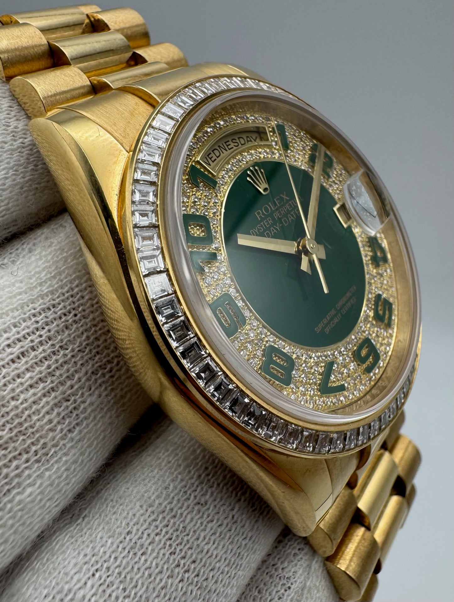 Rolex Day-Date 36 Extremely Rare Green Enamel Dial Factory Diamonds Baguette Bezel 2016 (Full-Set/Unpolished)