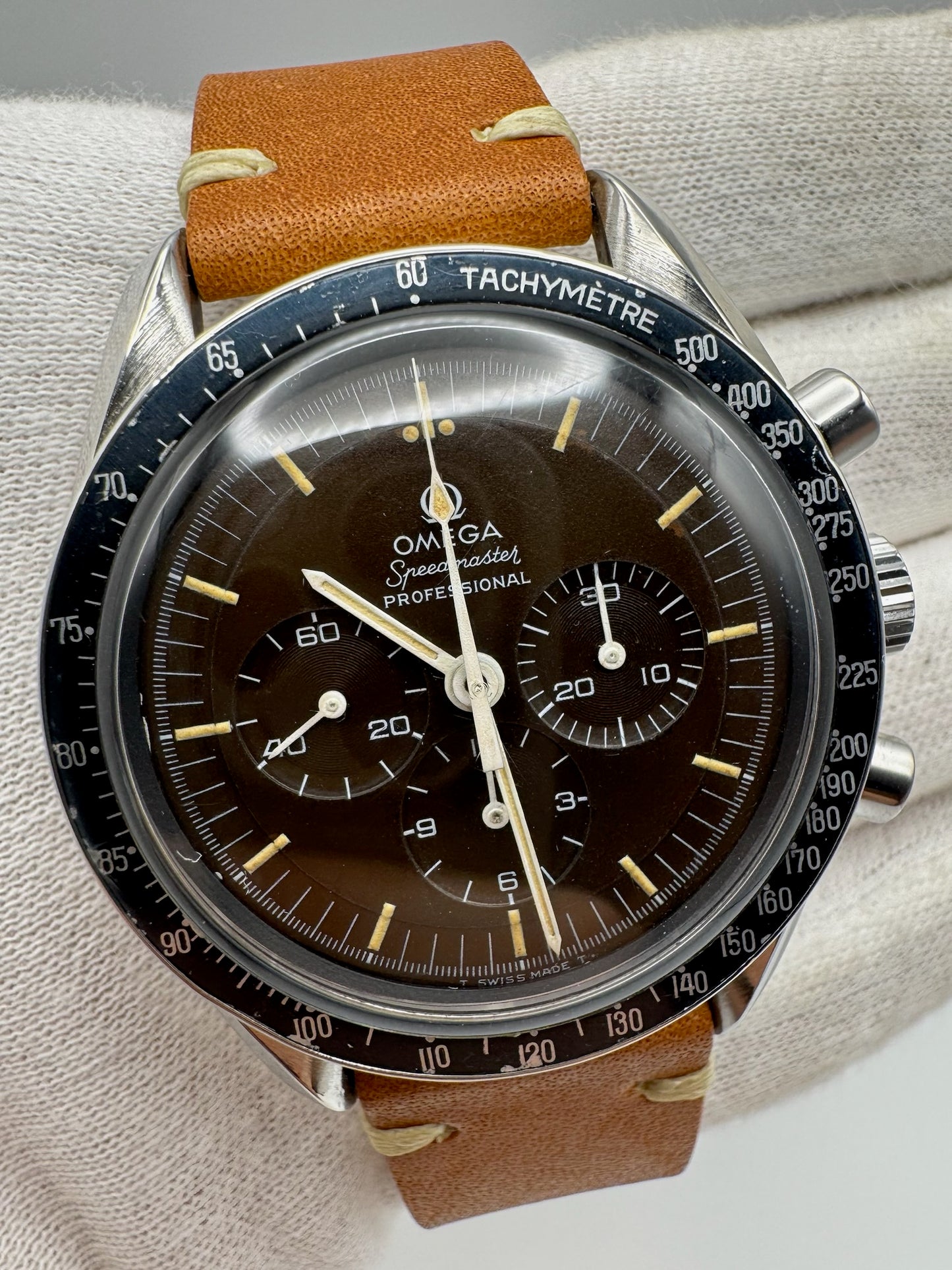 Omega Speedmaster Professional Moonwatch Tropical Brown Dial Heavy Patina Blue Insert 1969 (Serviced)