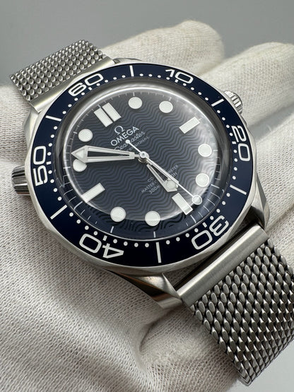 Omega Seamaster Diver 300M James Bond Full Steel Blue Dial 2023 (Full-Set/Mint)