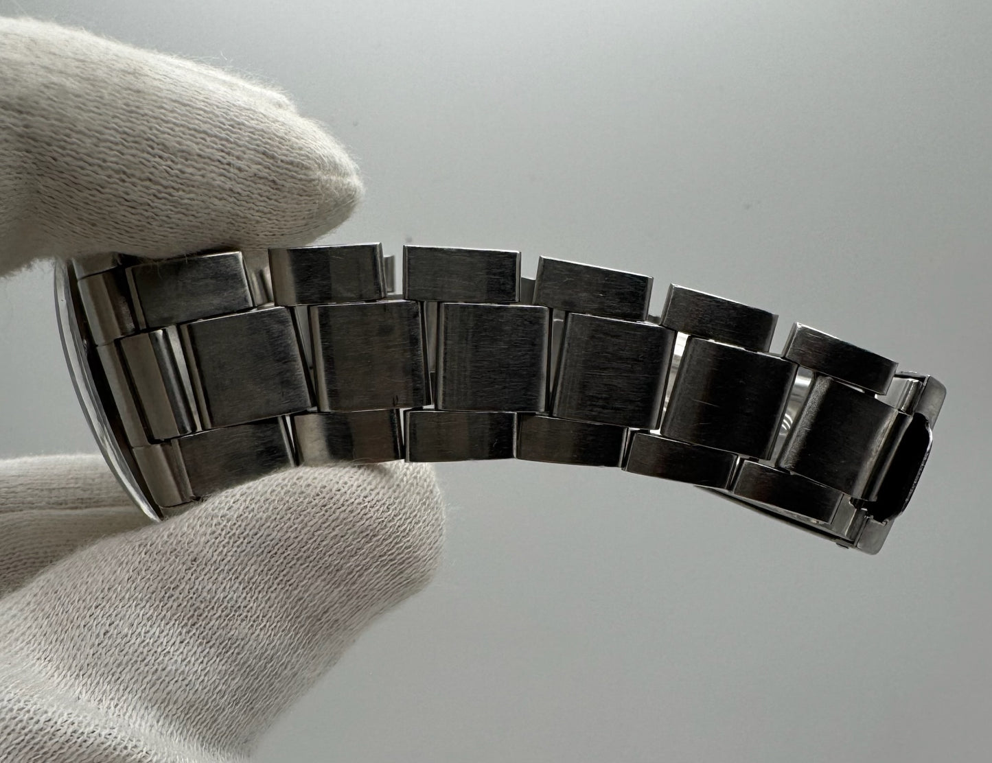 Rolex Milgauss 1019 Full Steel Silver Dial 1970 (Unpolished/Serviced)