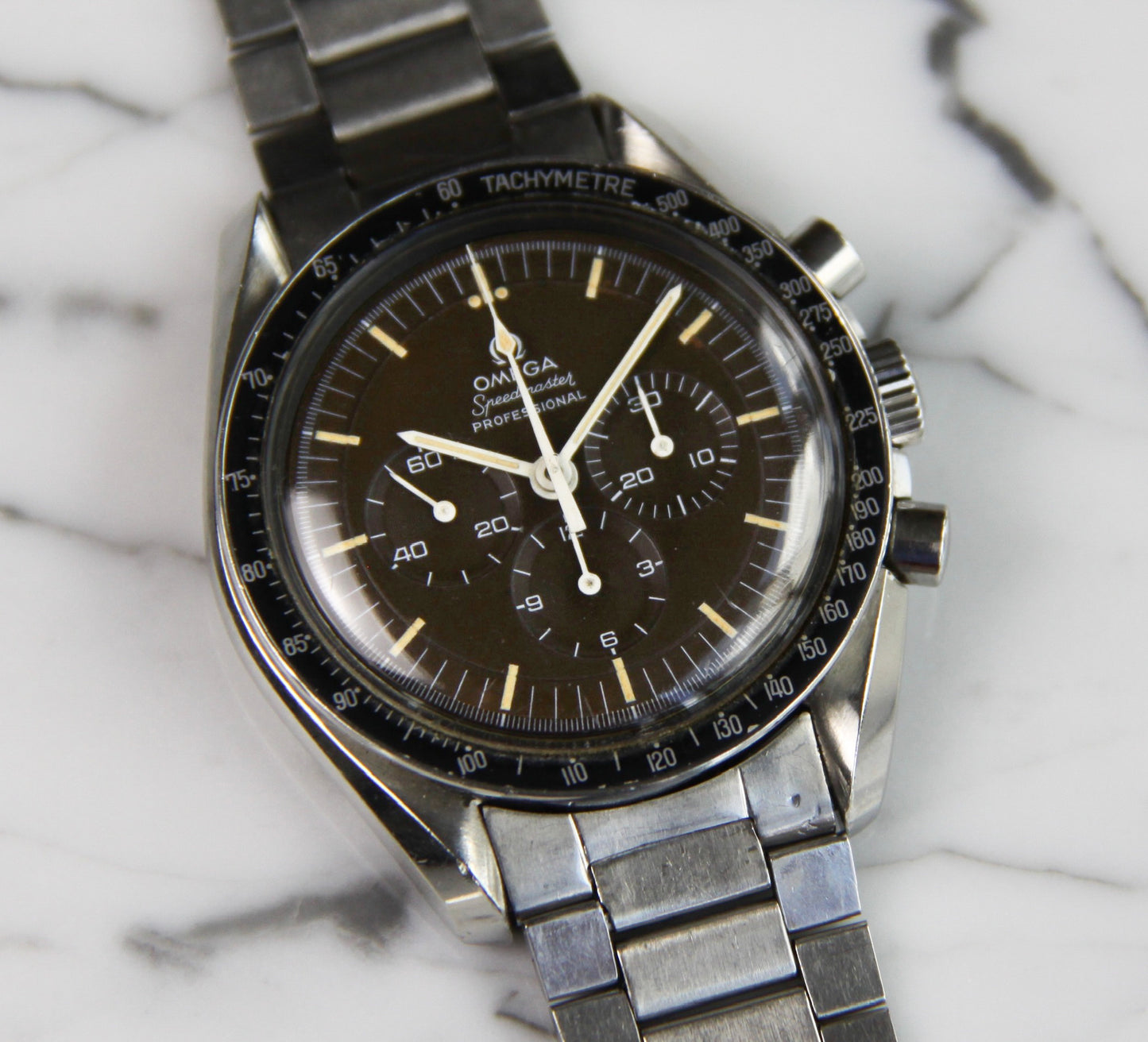 Omega Speedmaster Professional Moonwatch 145.022-69ST Caramel Tropical Dial Yellow Patina 1969 (Full-Set/Unpolished/Serviced)