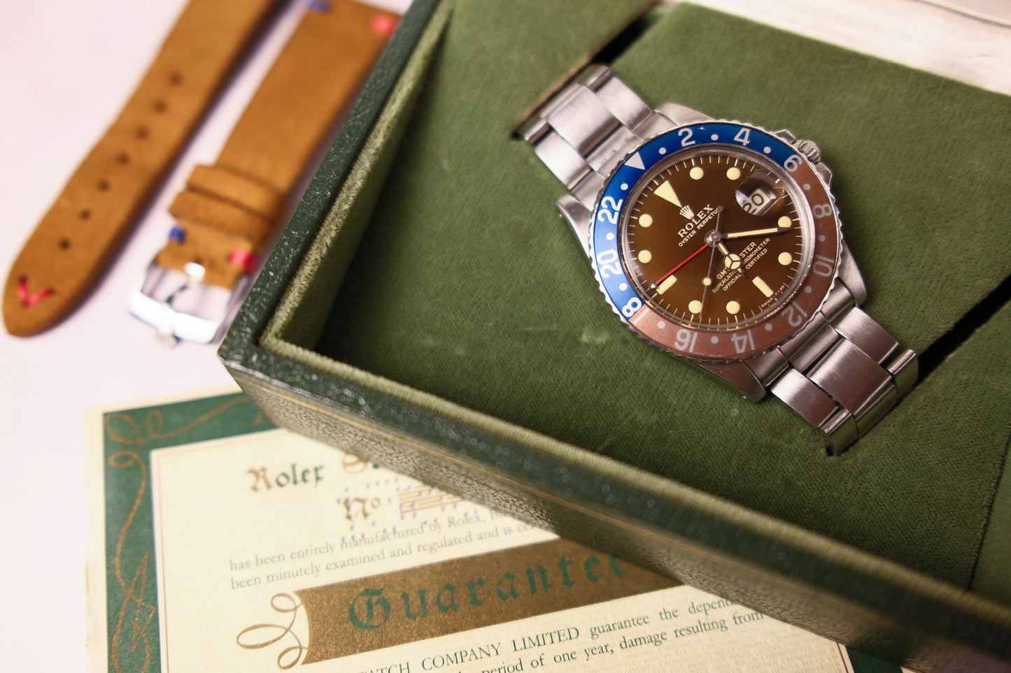 Rolex GMT-Master 1675 Glossy Gilt Tropical Dial Extremely Rare B+P 1966 (Full-Set/Serviced)