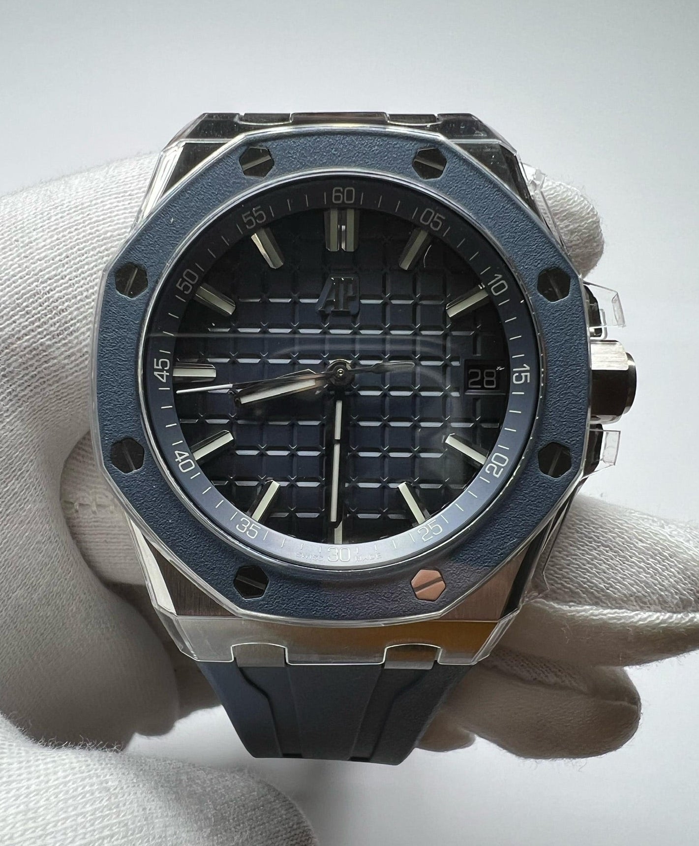 Audemars Piguet Royal Oak Offshore 43 Blue Dial 2025 (Full-Set/Unworn)