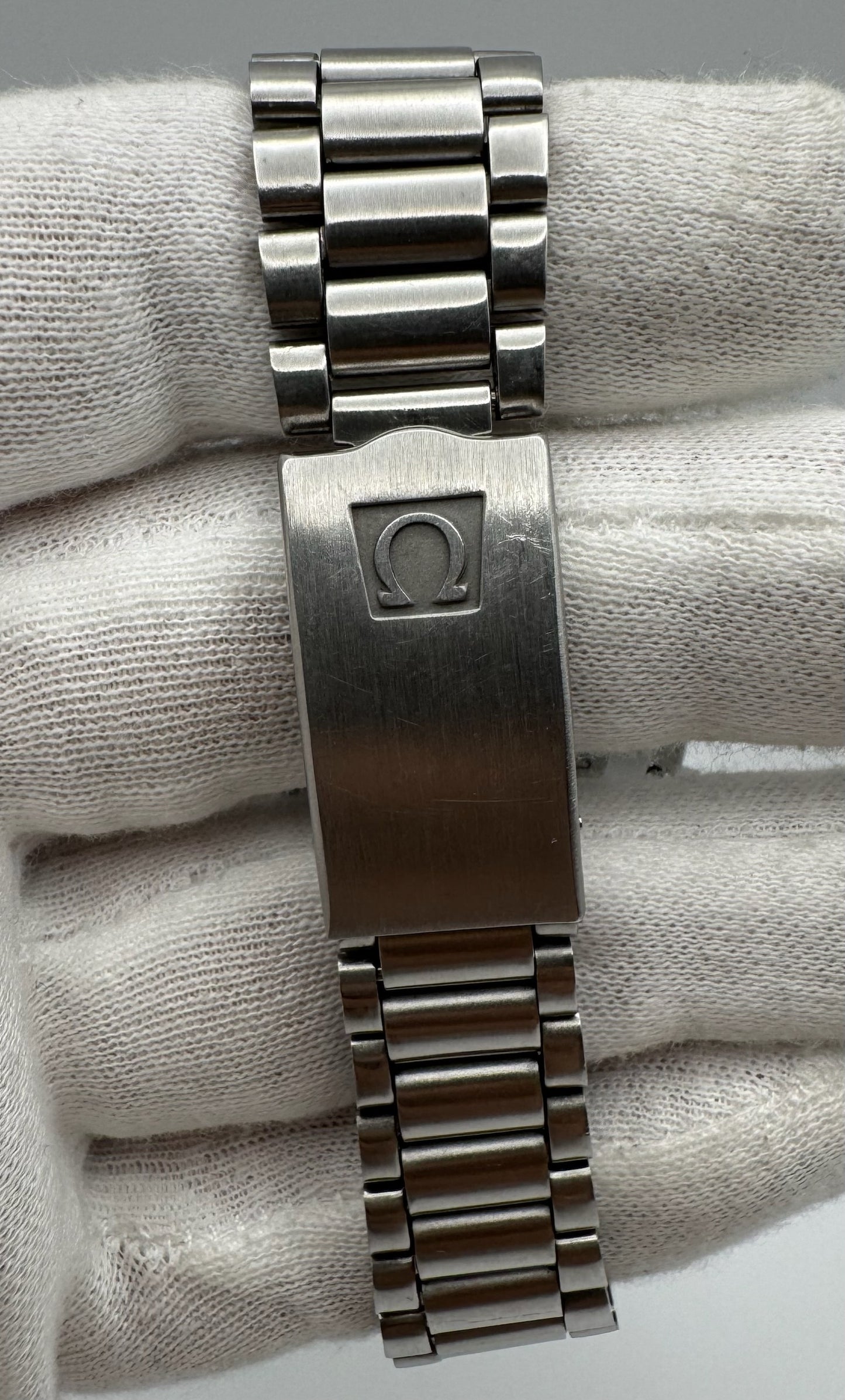 Omega Speedmaster Professional Moonwatch Full Steel Tritium Dial Blue Insert 1970’s (Unpolished)