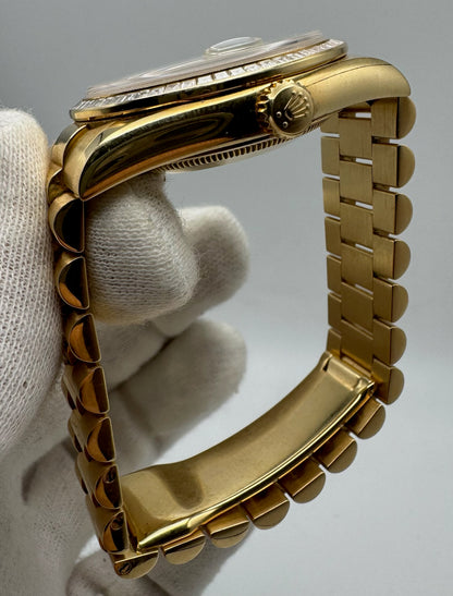 Rolex Day-Date 36 Extremely Rare Green Enamel Dial Factory Diamonds Baguette Bezel 2016 (Full-Set/Unpolished)