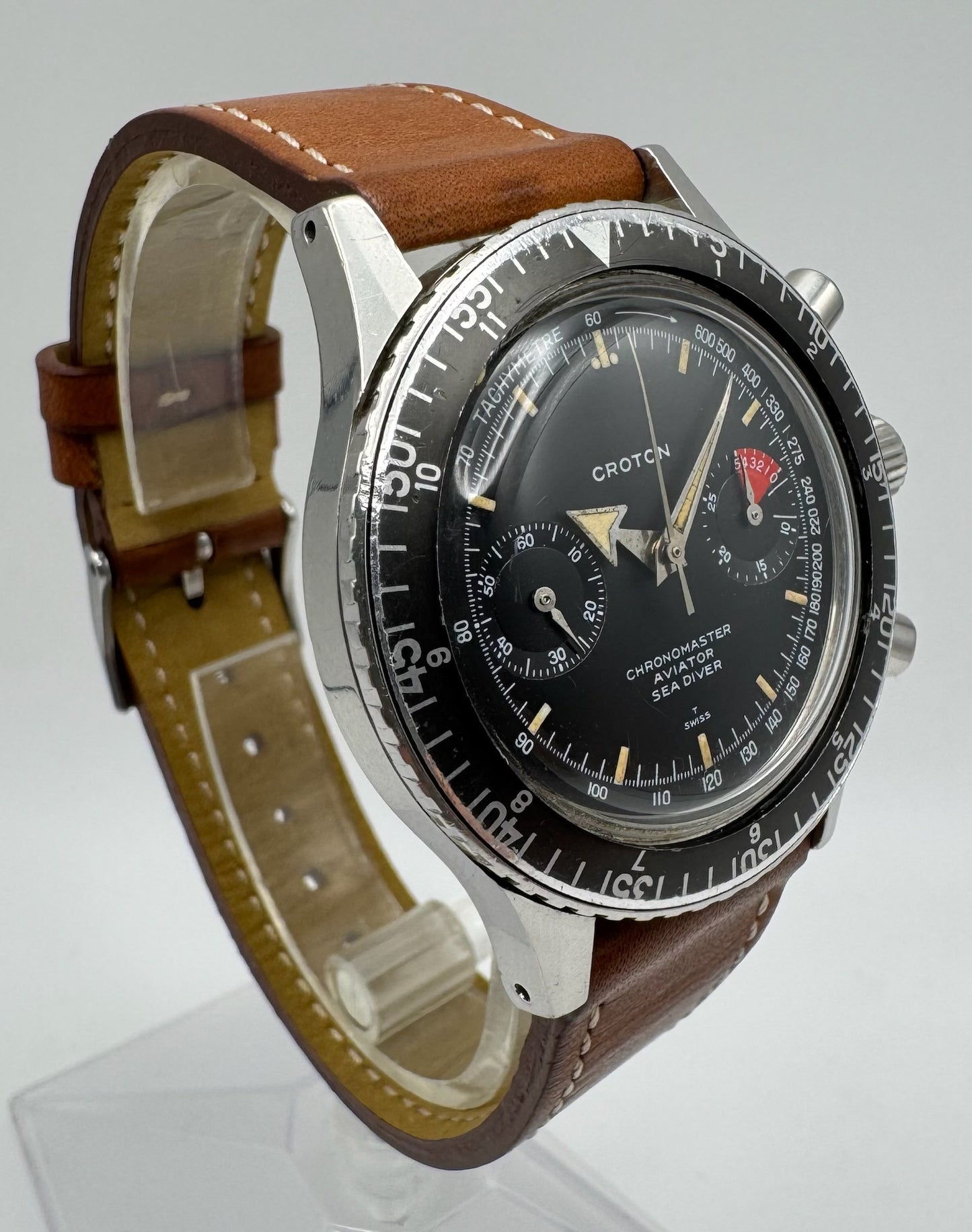 Croton Aviator Sea Diver Chronograph Manual Winding Yellow Patina Broad Arrow Hands Faded Bezel 1960s (Unpolished)