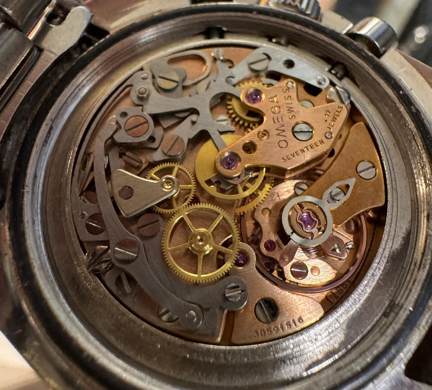 Omega Speedmaster Professional Moonwatch Full Steel Yellow Patina Original Step Tritium Dial (Unpolished)