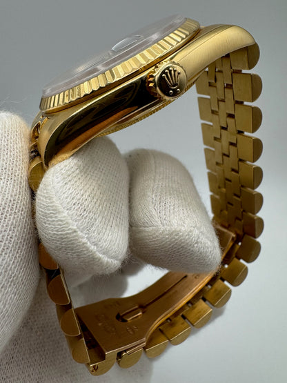 Rolex Datejust 36 Full Gold 18K OEM Factory Onyx Dial 1986 (Service Papers)