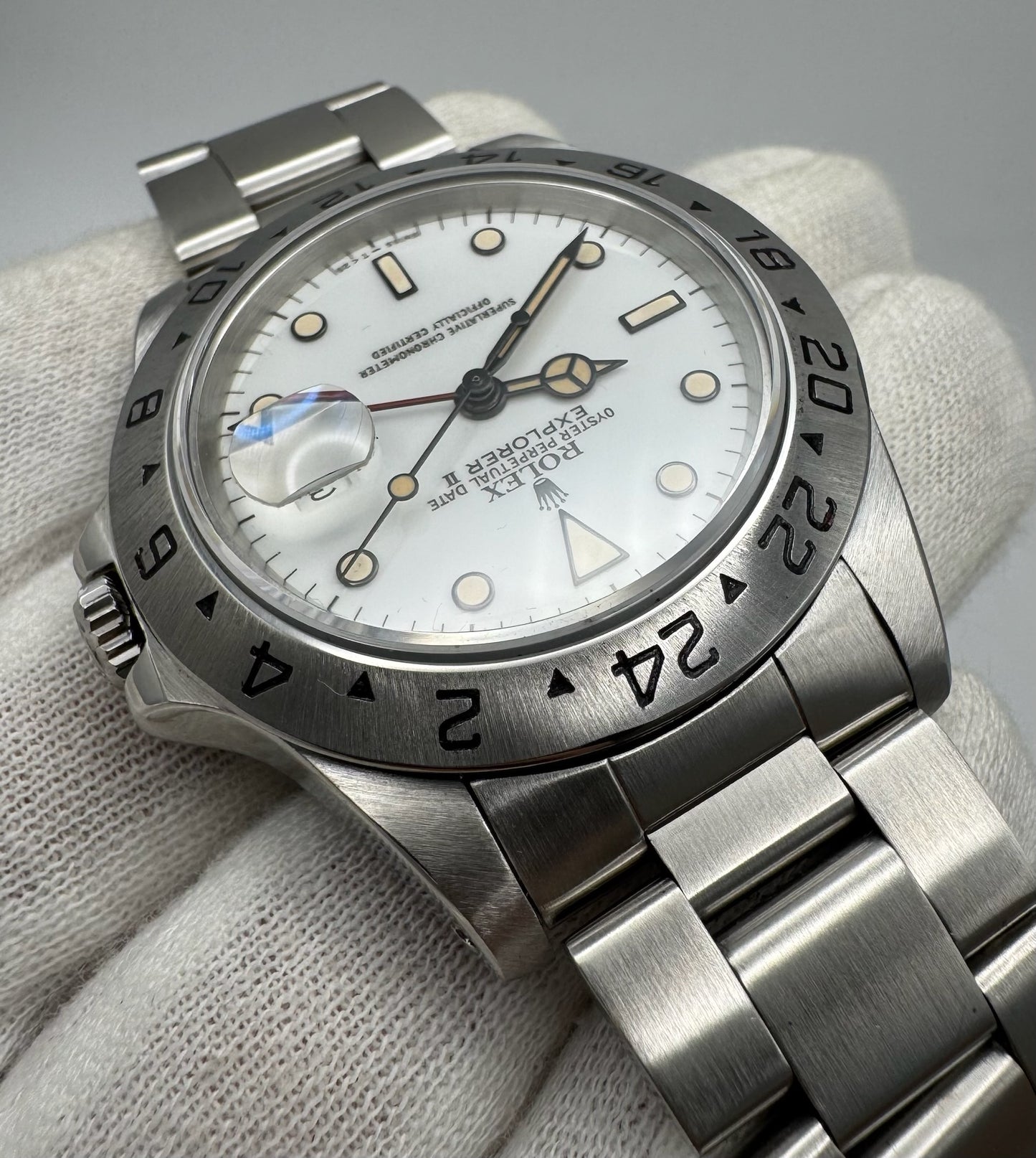 Rolex Explorer II Polar “Chicchi Di Mais” Full Steel 1990 Porcelain Dial Yellow Patina (Serviced)